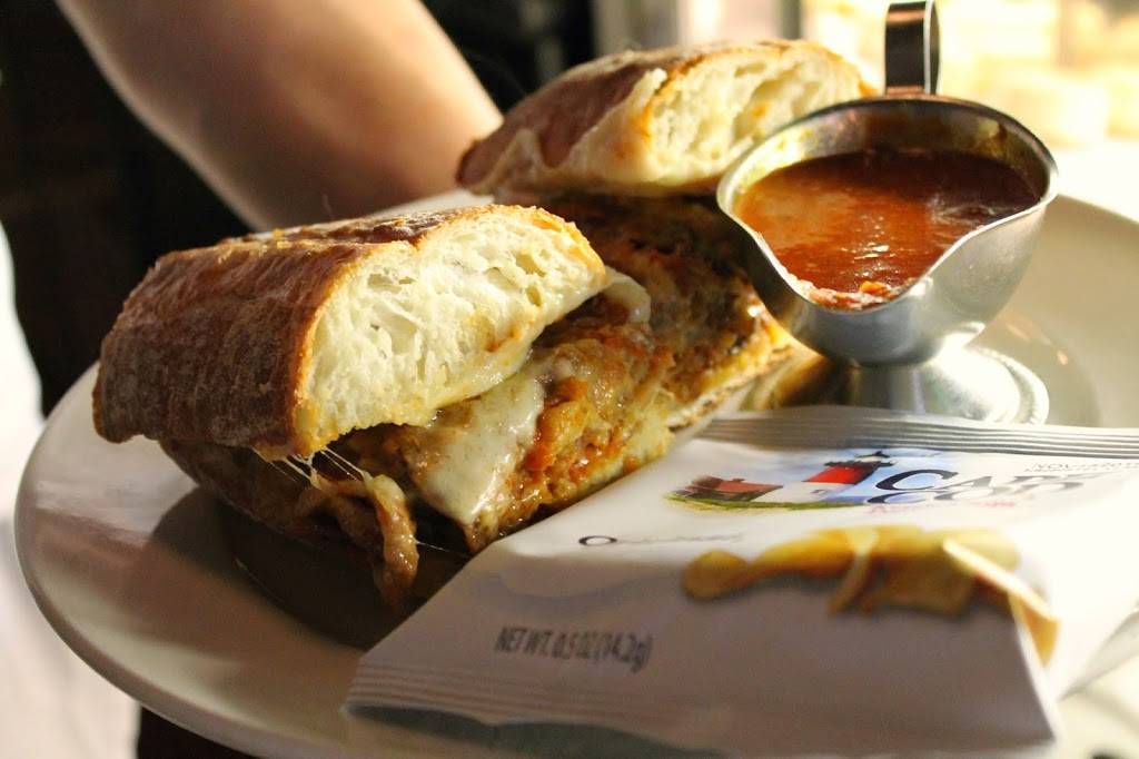 Colombos Cafe & Pastries | bakery | 544 Main St, Hyannis, MA 02601, USA | 5087905700 OR +1 508-790-5700