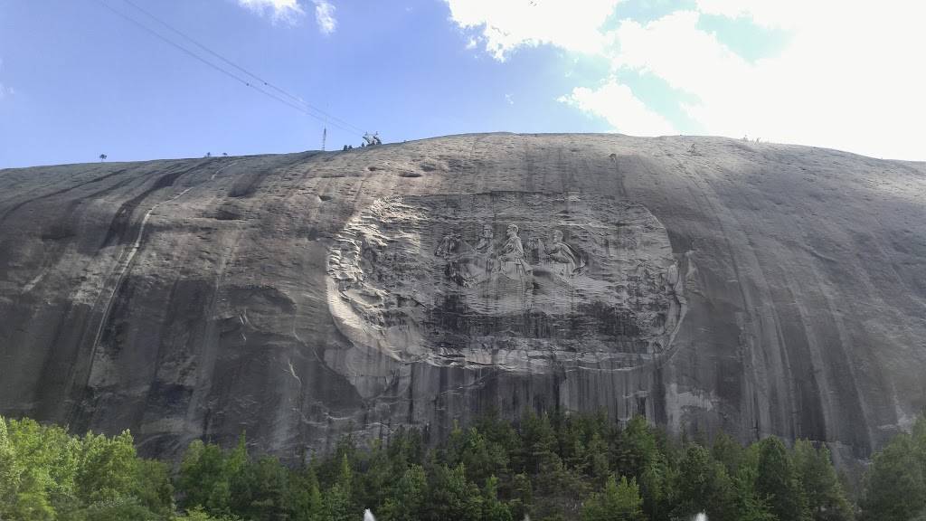 Big Rock Cafe | restaurant | Memorial Hall Cir, Stone Mountain, GA 30087, USA | 8004012407 OR +1 800-401-2407