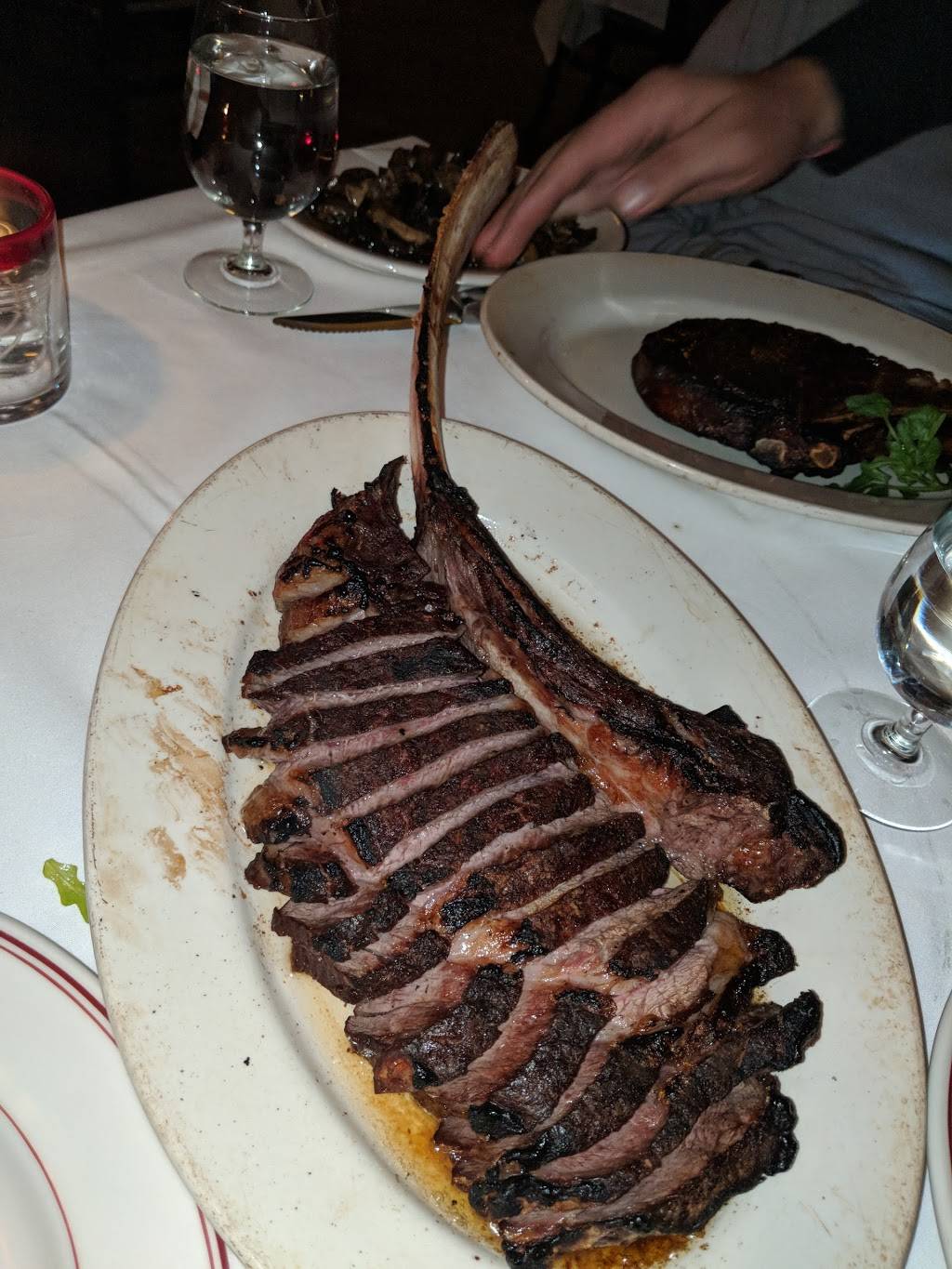 Blackstones Grille | restaurant | 2600 Post Rd, Southport, CT 06890, USA | 2039551470 OR +1 203-955-1470