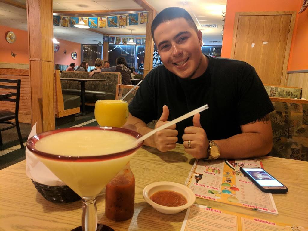 Rio Blanco | restaurant | 110 W Main St, Manchester, IA 52057, USA | 5639272744 OR +1 563-927-2744