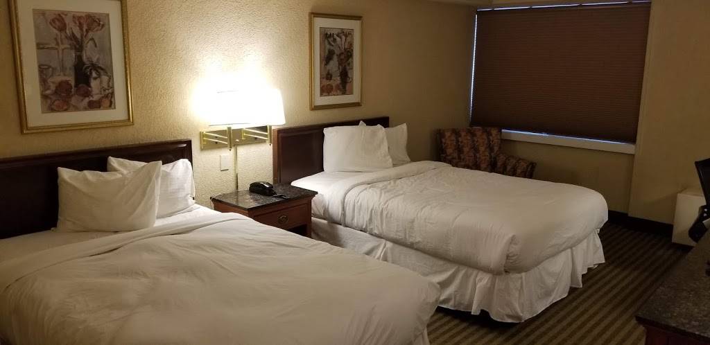 Aviator Hotel Anchorage | night club | 239 W 4th Ave, Anchorage, AK 99501, USA | 9077935555 OR +1 907-793-5555