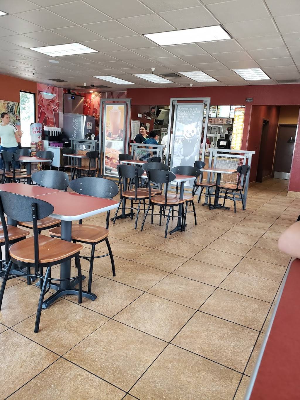 Jack in the Box | restaurant | 4989 S, CA-99, Stockton, CA 95215, USA | 2099432157 OR +1 209-943-2157