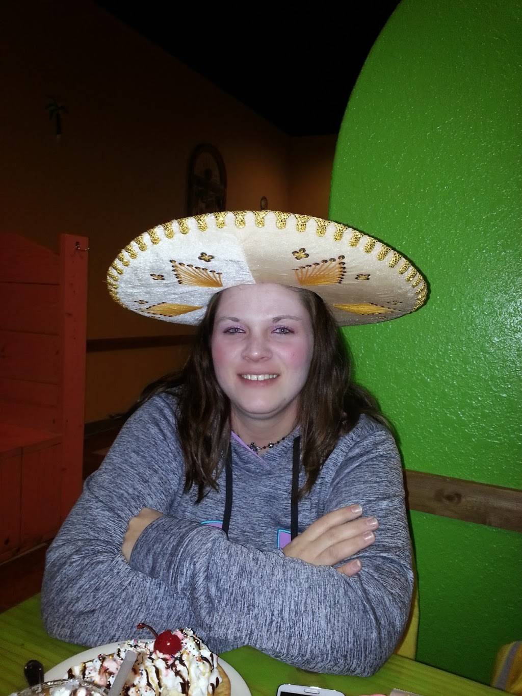 La Casa Del Sol | restaurant | 1010 W Chestnut St #4, Hoopeston, IL 60942, USA | 2172838226 OR +1 217-283-8226