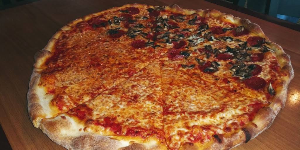 Bellas Pizzeria | restaurant | 7149 Edgewater Dr, Lockhart, FL 32810, USA | 4072370996 OR +1 407-237-0996