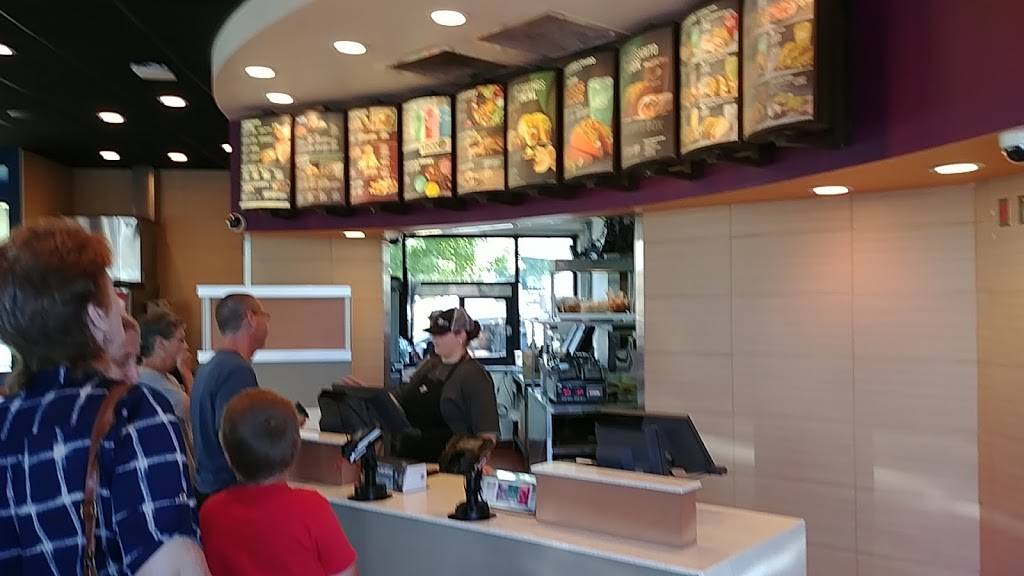 Taco Bell | meal takeaway | 426 W E Dixie Ave, Elizabethtown, KY 42701, USA | 2707351625 OR +1 270-735-1625