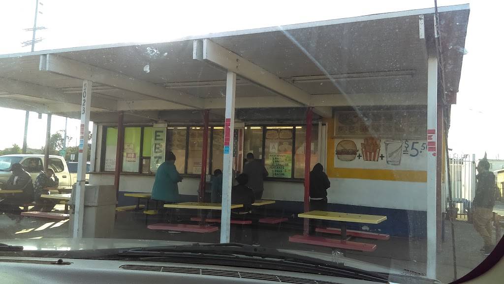 Tams Burgers | restaurant | 5023 S Central Ave, Los Angeles, CA 90011, USA | 3232331320 OR +1 323-233-1320