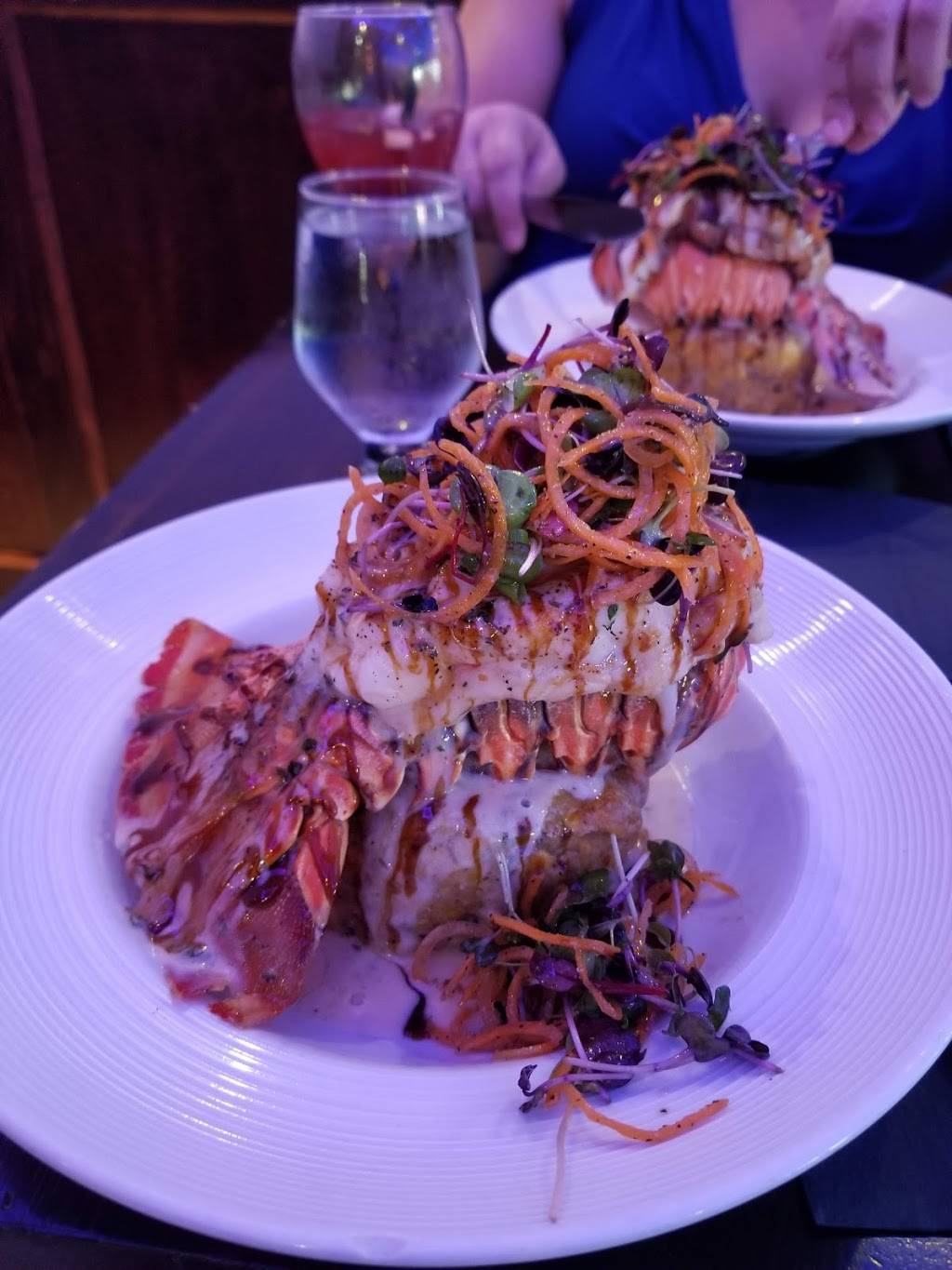 Travesias | restaurant | 3834 E Tremont Ave, Bronx, NY 10465, USA | 7188283834 OR +1 718-828-3834