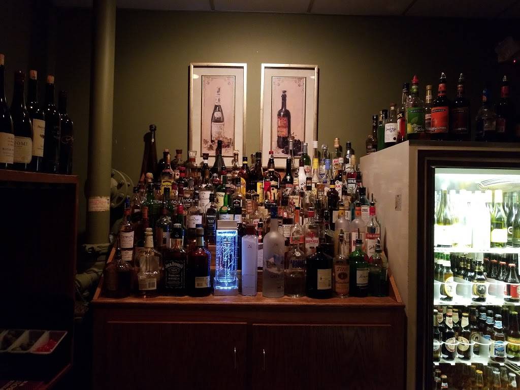 Mom & Dads Italian Restaurant | restaurant | 4143 N Valdosta Rd, Valdosta, GA 31602, USA | 2293330848 OR +1 229-333-0848