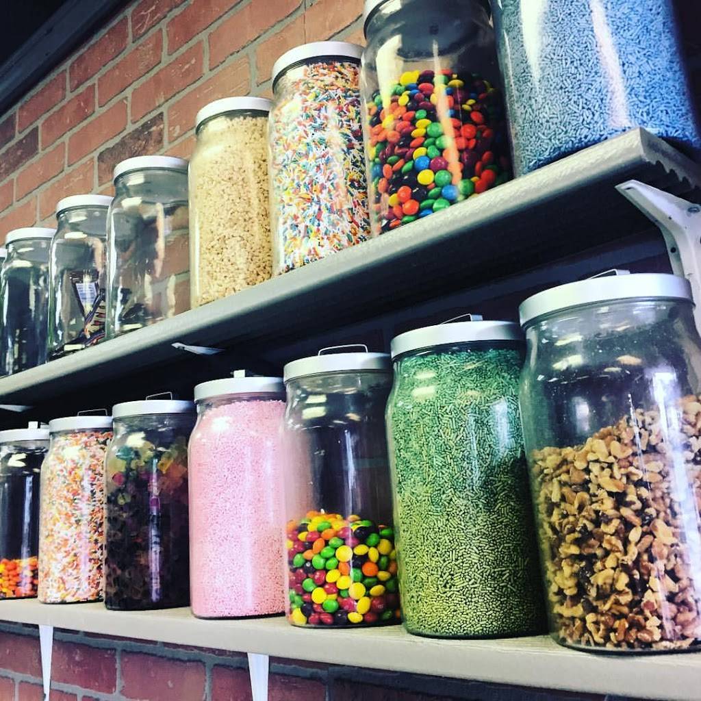 Amaro Bros. Ice Cream | restaurant | 478 Middleboro Ave, East Taunton, MA 02718, USA | 5083860935 OR +1 508-386-0935