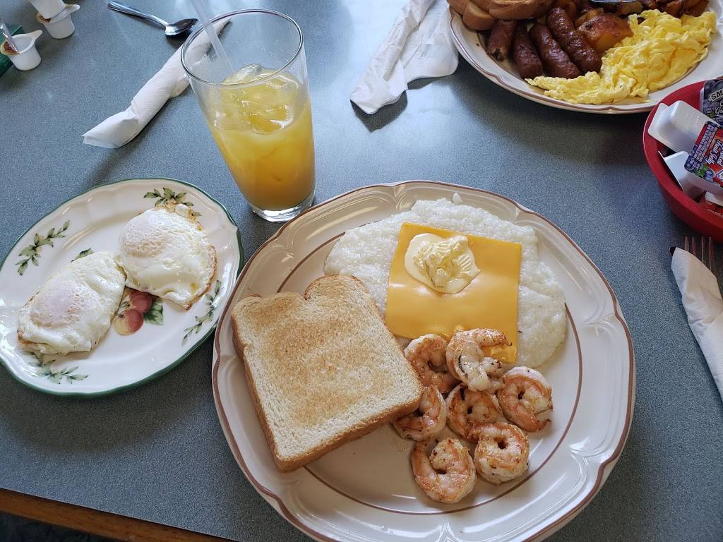 Maple Diner | restaurant | 993 Maple St, Rochester, NY 14611, USA | 5853285508 OR +1 585-328-5508