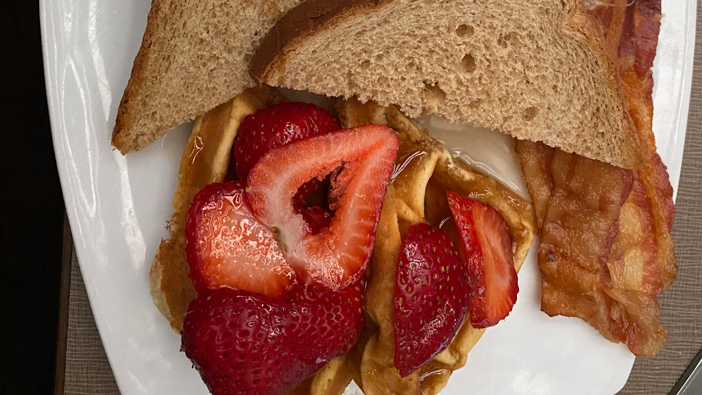 Le Biarritz Spirit | restaurant | 2642 Newport Blvd, Costa Mesa, CA 92627, USA | 9494269152 OR +1 949-426-9152