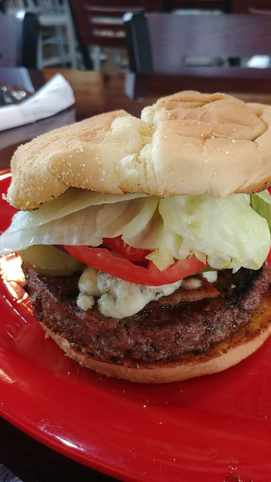 Barneys Tap & Grill | restaurant | 3412, 147 S Main St, Hiawassee, GA 30546, USA | 7069703799 OR +1 706-970-3799