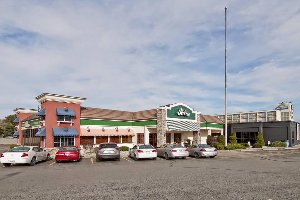 Perkins Family Restaurant & Bakery | restaurant | 89 Meadowvale Dr, St. Catharines, ON L2N 3Z8, Canada | 9059354522 OR +1 905-935-4522