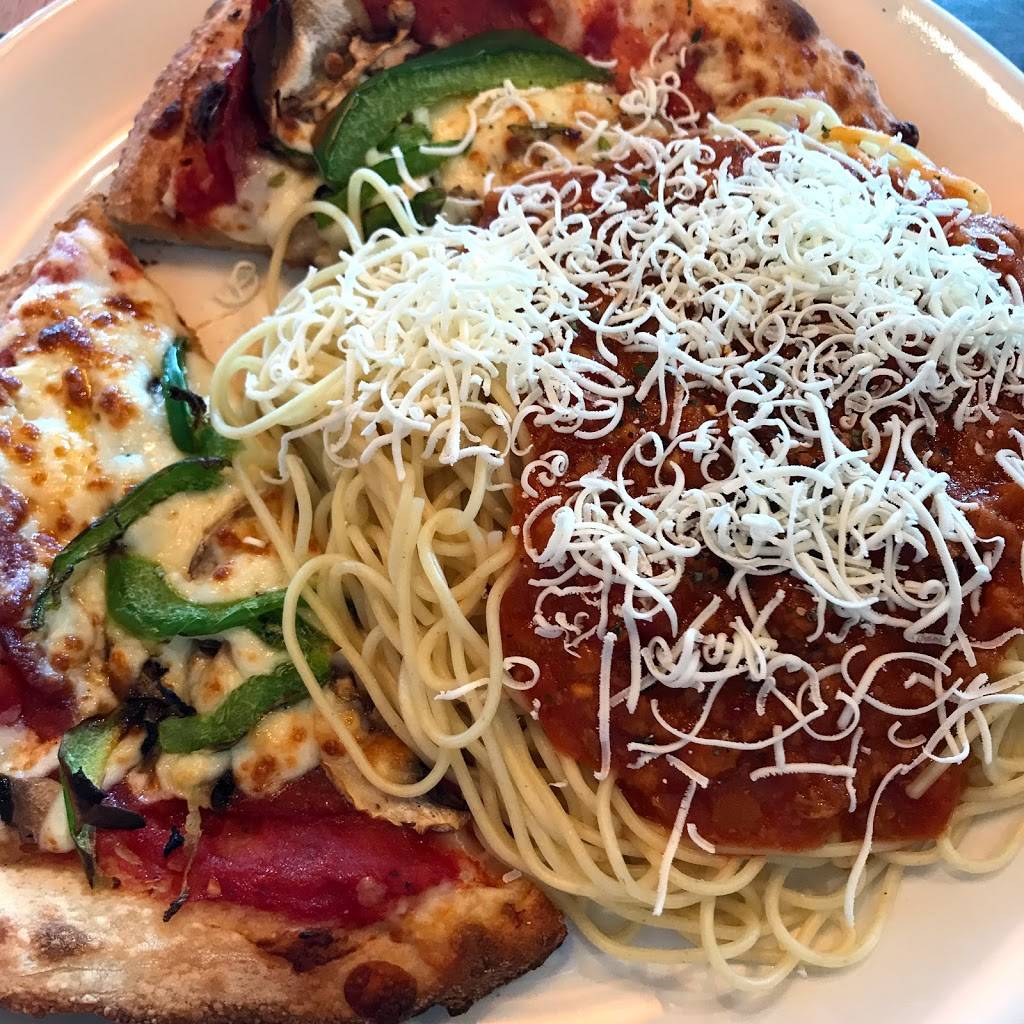 Mikes | restaurant | 880 Rue Beaulac, Saint-Laurent, QC H4R 2X7, Canada | 5143319655 OR +1 514-331-9655