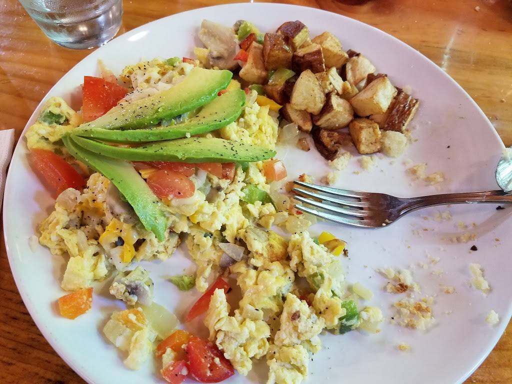 Zigzag Mountain Cafe | cafe | 9790, 70171 US-26, Rhododendron, OR 97049, USA | 5036227681 OR +1 503-622-7681