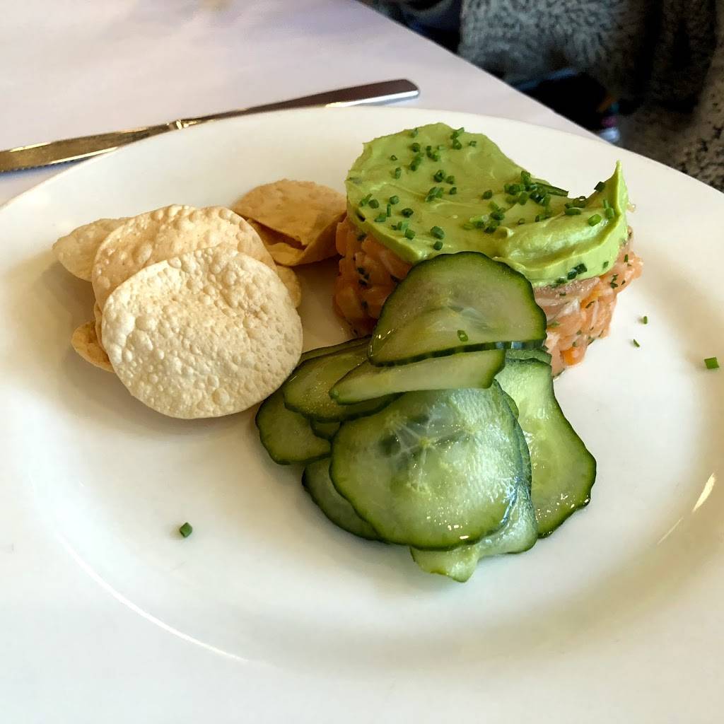 The Odeon | restaurant | 145 W Broadway, New York, NY 10013, USA | 2122330507 OR +1 212-233-0507