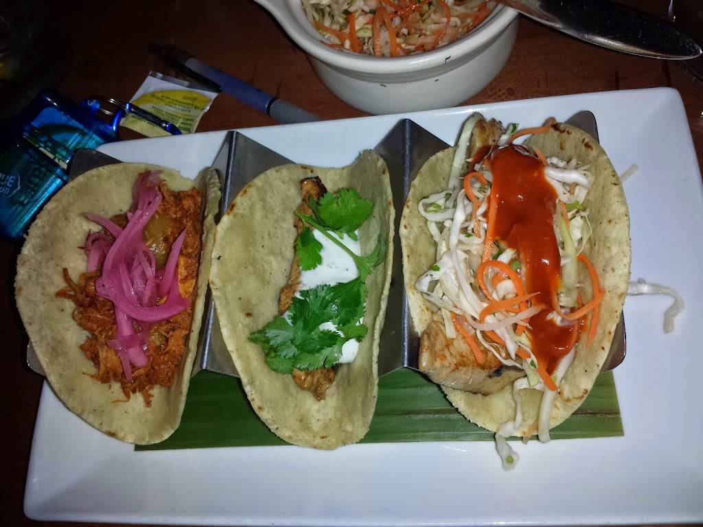 Neat Kitchen + Bar | restaurant | 246 N Cass Ave, Westmont, IL 60559, USA | 6305419657 OR +1 630-541-9657