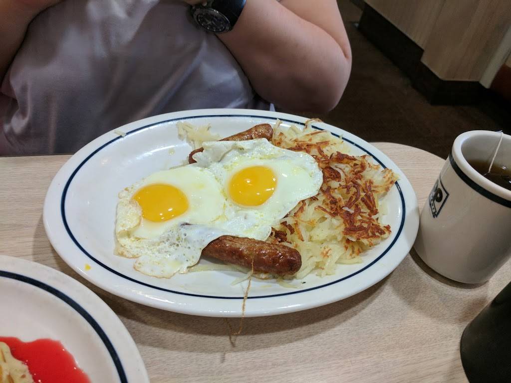 IHOP | bakery | 110 Lincoln Hwy Oxford Point Shopping Center, Fairless Hills, PA 19030, USA | 2152691565 OR +1 215-269-1565
