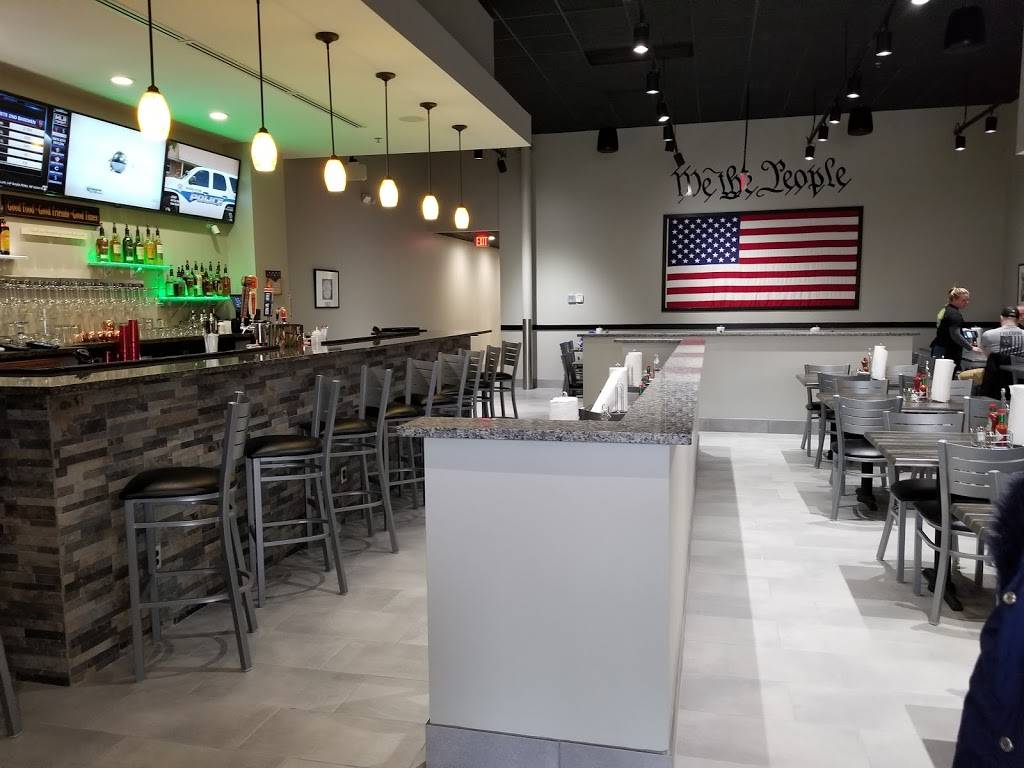 Smokin’ Looney “Q” | restaurant | 14035 Noblewood Plaza, Woodbridge, VA 22193, USA | 5712387868 OR +1 571-238-7868