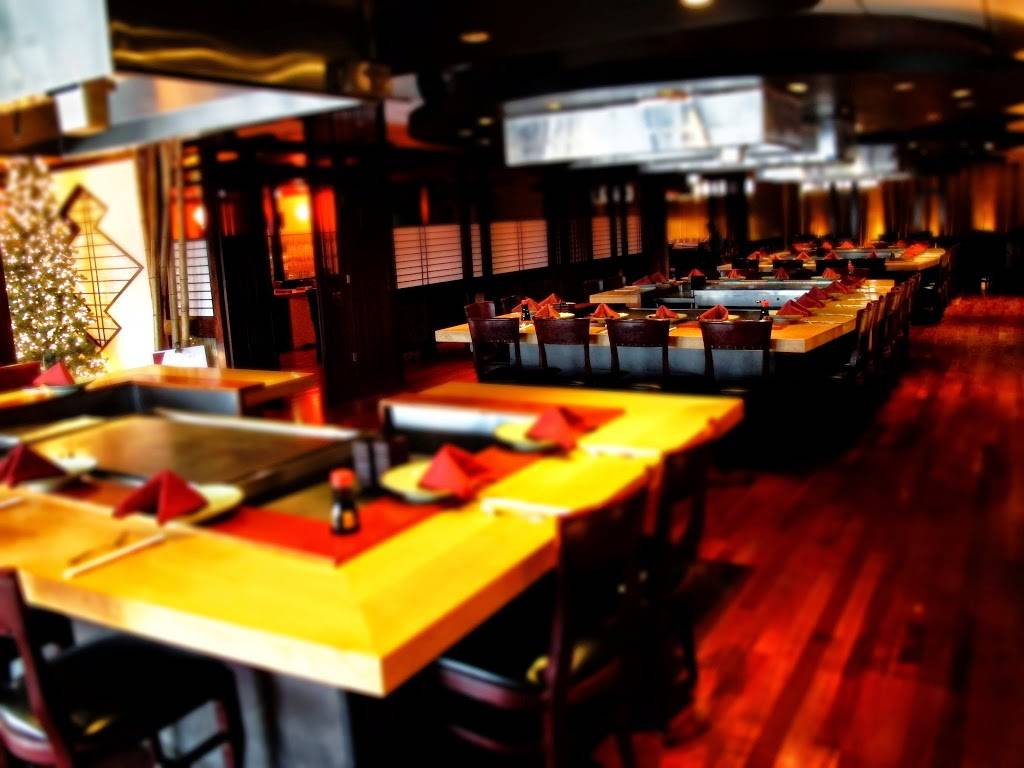 Takumi Sushi & Hibachi | restaurant | 197 Daniel Webster Hwy, Nashua, NH 03060, USA | 6038911717 OR +1 603-891-1717