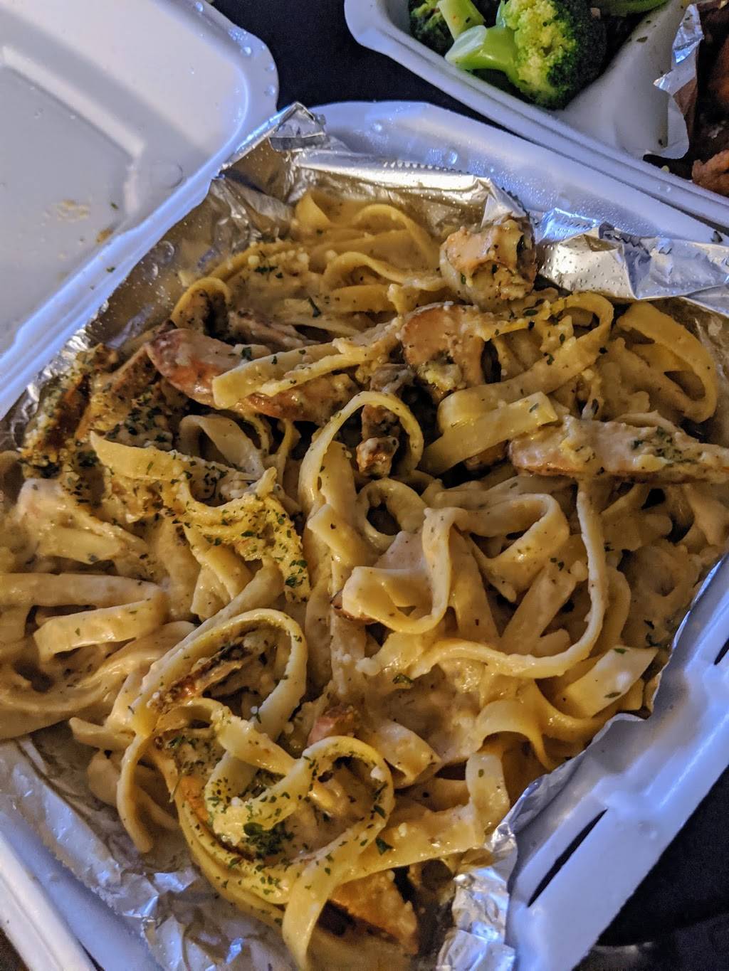 The Stand | restaurant | 1844 W Hunting Park Ave, Philadelphia, PA 19140, USA | 2673542924 OR +1 267-354-2924