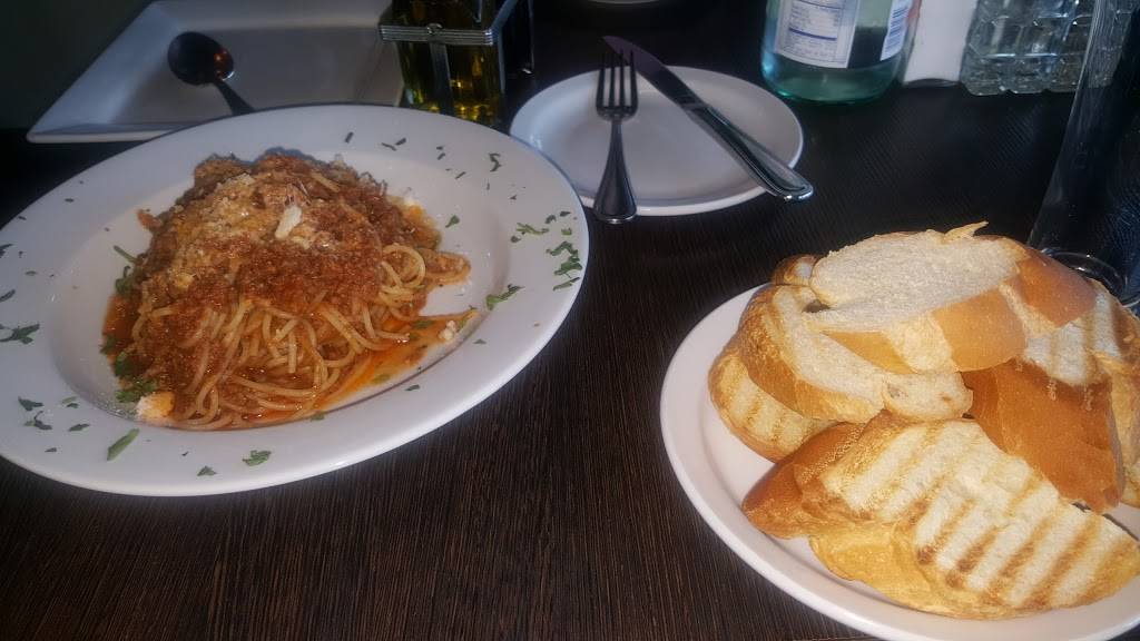 Crivellos Italian Bistro | restaurant | 31882 Del Obispo St, San Juan Capistrano, CA 92675, USA | 9494430423 OR +1 949-443-0423