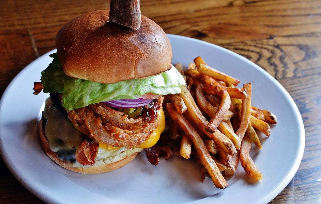 Brazwells Pub | restaurant | 1627 Montford Dr, Charlotte, NC 28209, USA | 7045233500 OR +1 704-523-3500