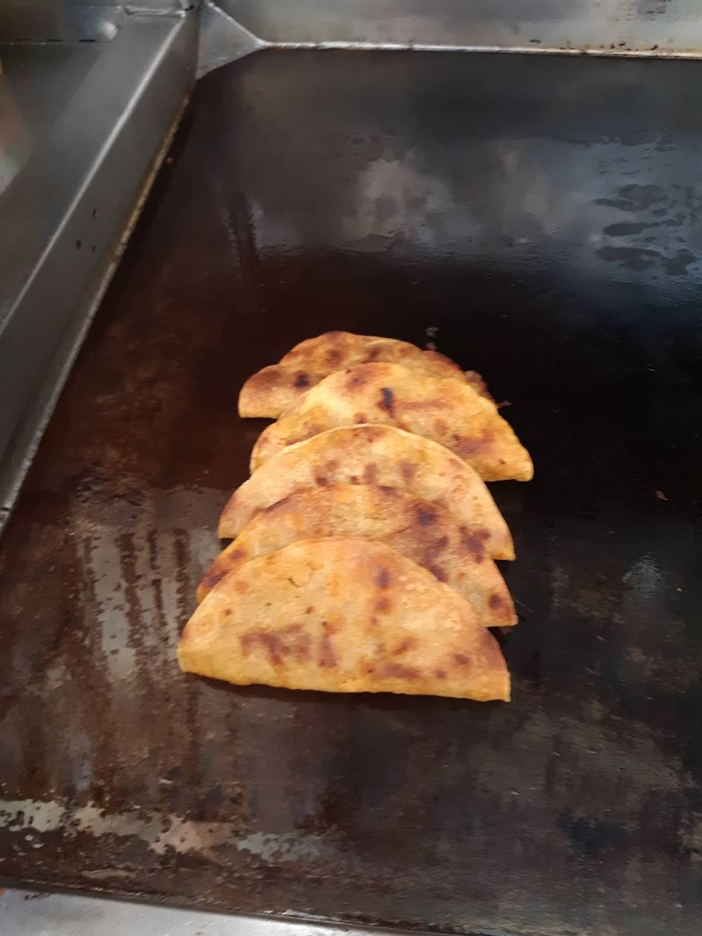 EL KORITA Mariscos & Birria estilo Nayarit | restaurant | 11711 Sheldon St, Sun Valley, CA 91352, USA | 6613813118 OR +1 661-381-3118