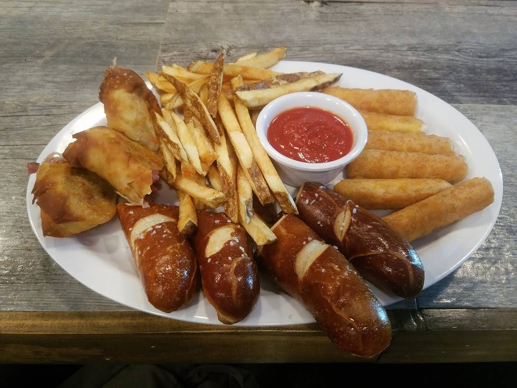 Finger Lakes Sausage And Beer | restaurant | 8 Linden St, Geneva, NY 14456, USA | 3153254125 OR +1 315-325-4125