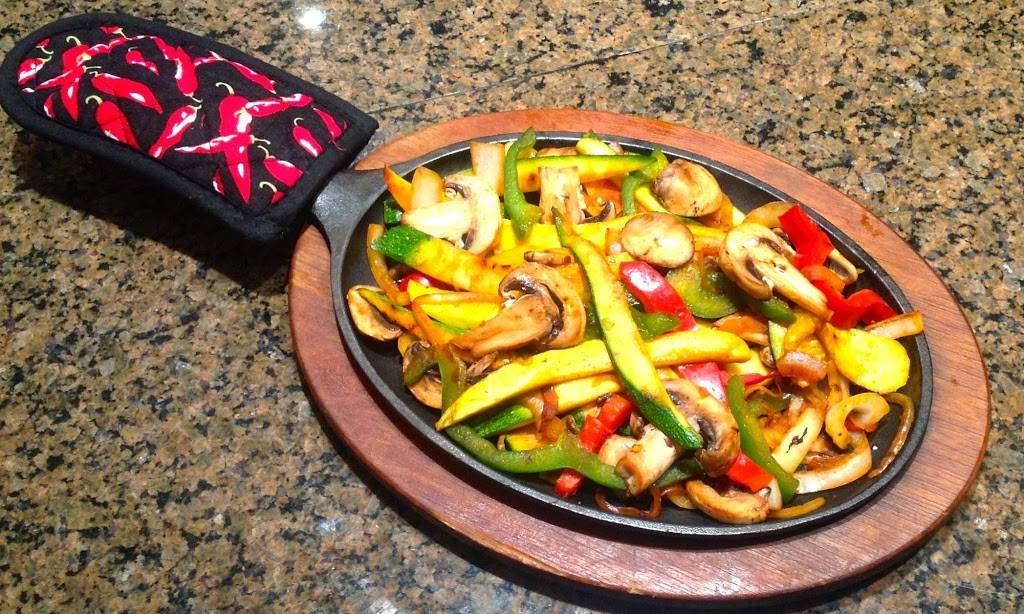 El Rodeo | restaurant | 147 Western Ave, South Portland, ME 04106, USA | 2077738851 OR +1 207-773-8851