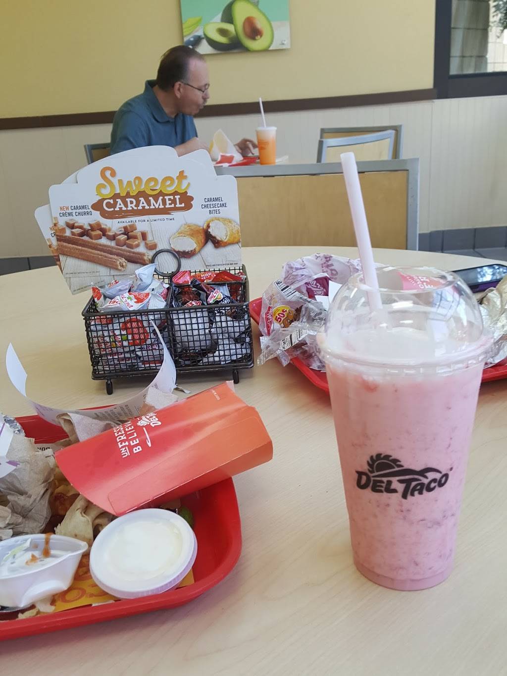 Del Taco | meal takeaway | 305 E Thomas Rd, Phoenix, AZ 85012, USA | 6022340857 OR +1 602-234-0857