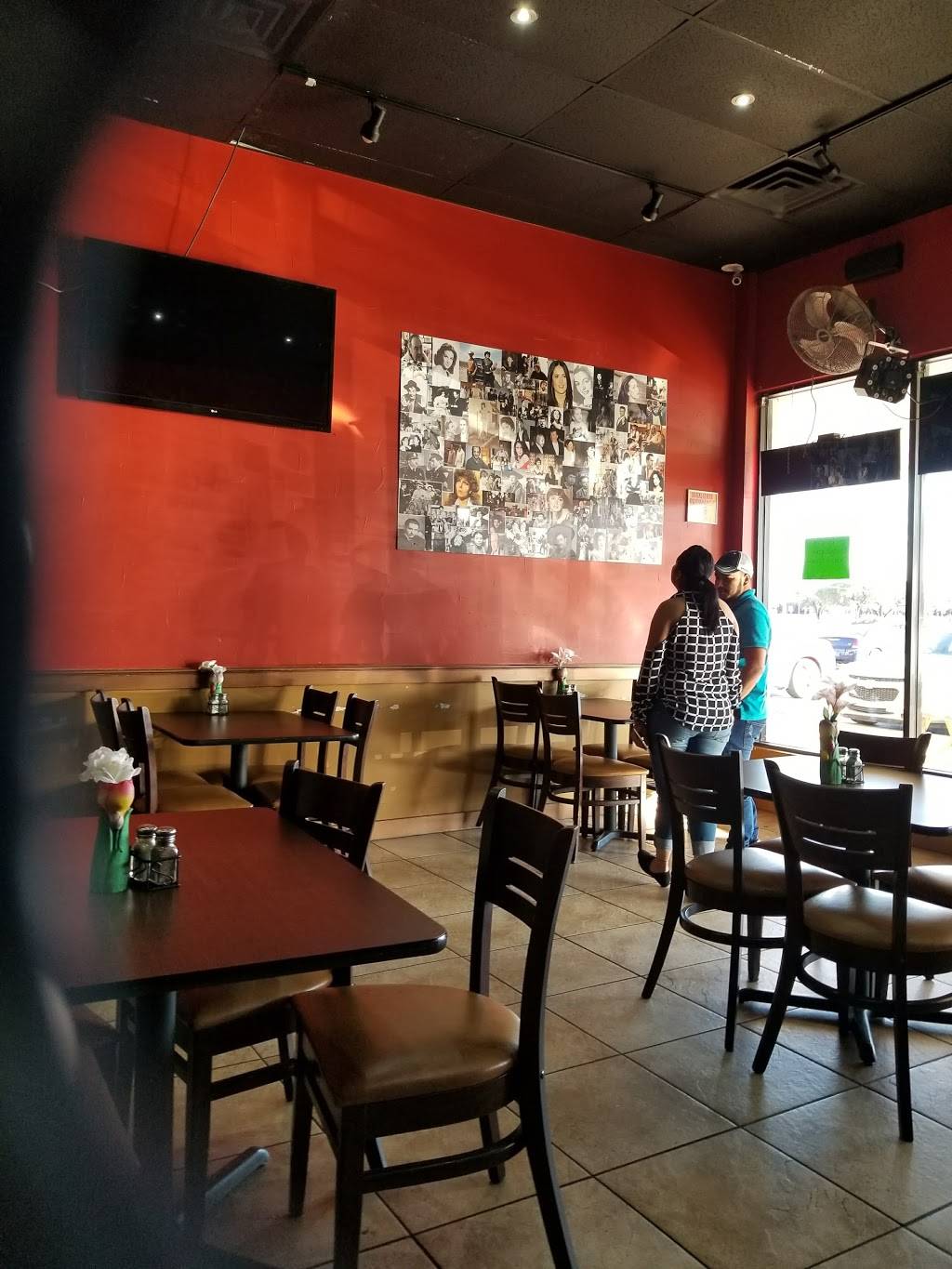 Gorditas Los Comales | restaurant | 13247 Montfort Dr, Dallas, TX 75240, USA | 9723852455 OR +1 972-385-2455