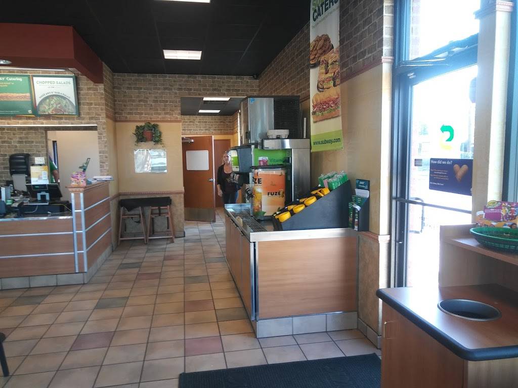 Subway Restaurants | restaurant | 508 S Broadway St Hwy 174, Joshua, TX 76058, USA | 8175177827 OR +1 817-517-7827