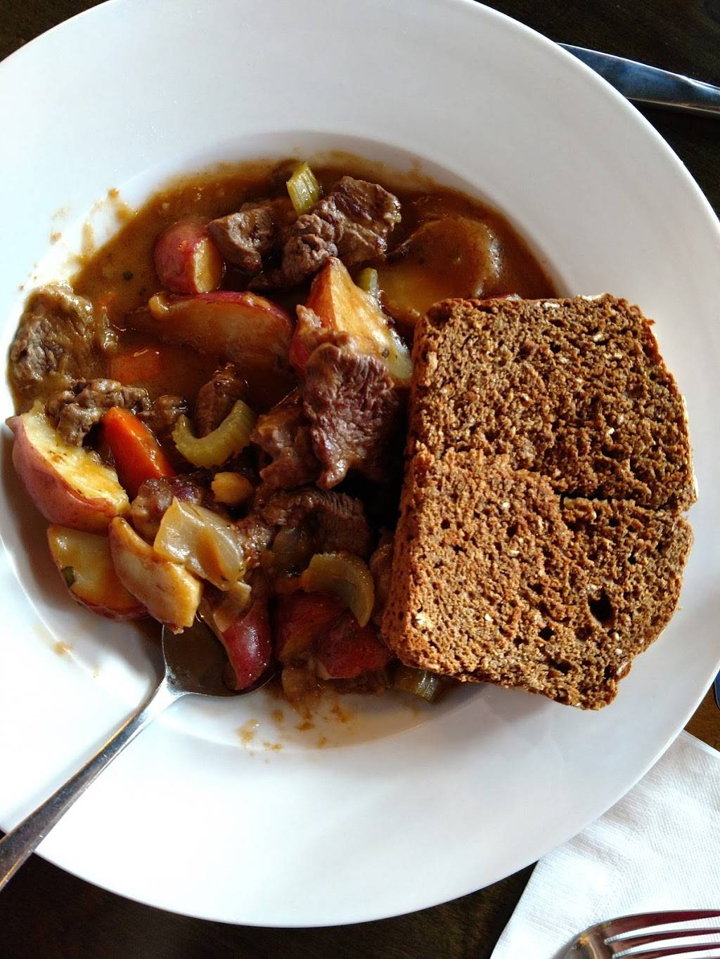 Fionn MacCools | restaurant | 145 Hilden Rd, Ponte Vedra Beach, FL 32081, USA | 9042177021 OR +1 904-217-7021