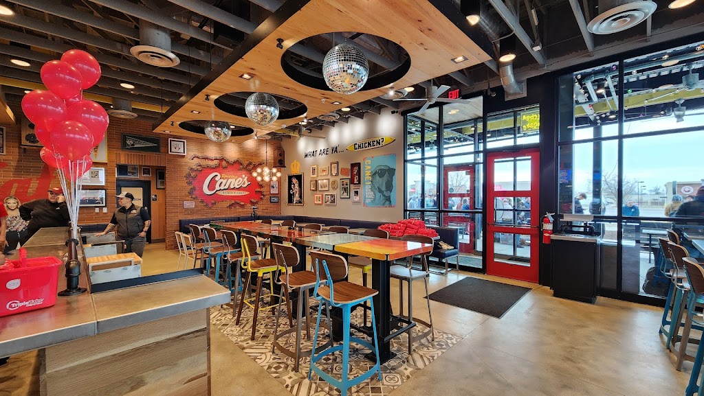 Raising Canes Chicken Fingers | restaurant | 230 Collins Rd NE, Cedar Rapids, IA 52402, USA | 7792383618 OR +1 779-238-3618