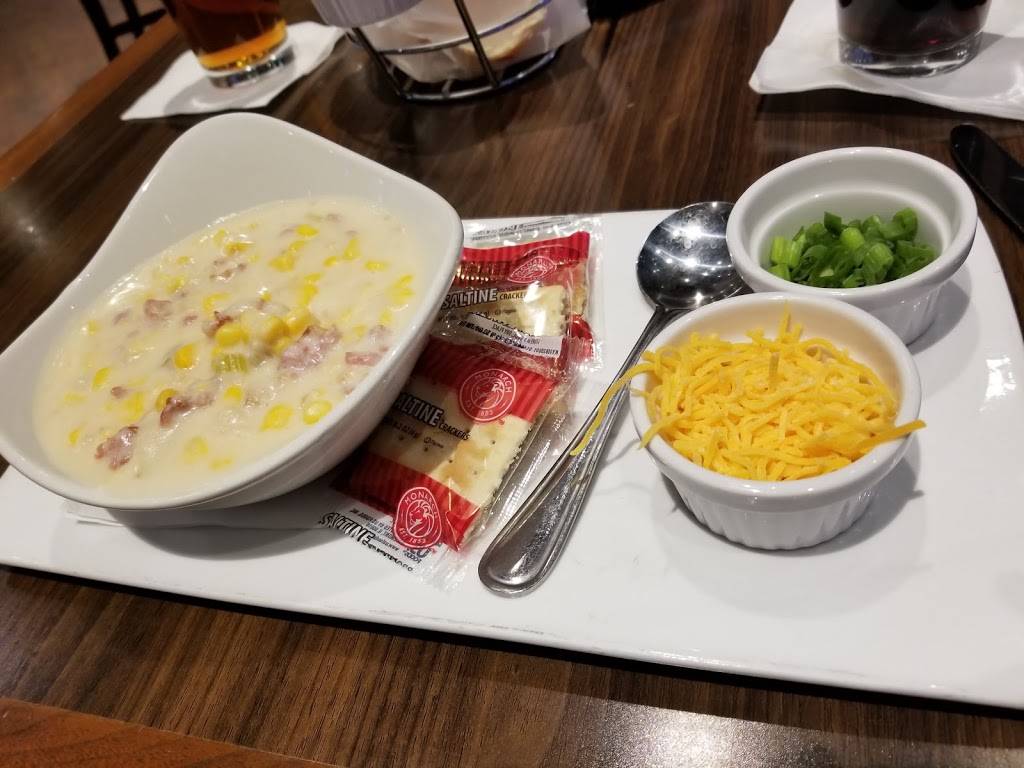 Winners Circle Brewpub & OTB | restaurant | 4300 N Michigan Rd, Shelbyville, IN 46176, USA | 8773864463 OR +1 877-386-4463