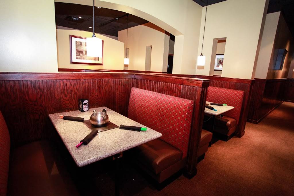 The Melting Pot | restaurant | 1055 Mansell Rd #300, Roswell, GA 30076, USA | 7705184100 OR +1 770-518-4100