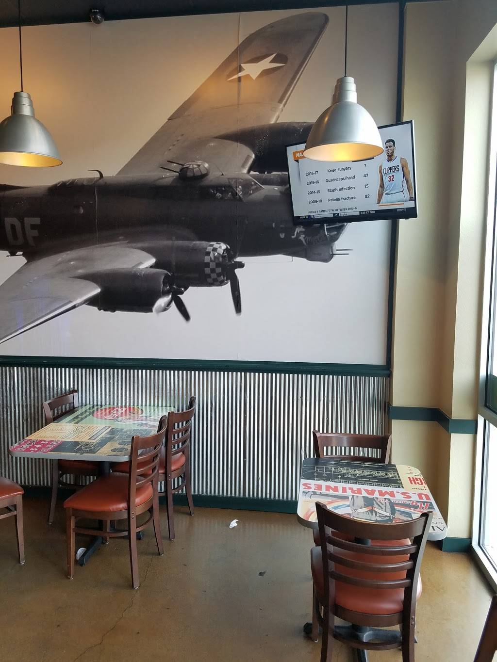 Wingstop | restaurant | 2718 E Berry St, Fort Worth, TX 76105, USA | 8175349464 OR +1 817-534-9464