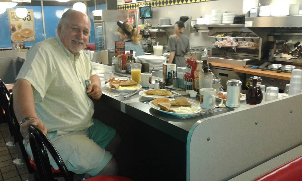 Waffle House | meal takeaway | 598 W Main St, Middletown, DE 19709, USA | 3024490110 OR +1 302-449-0110