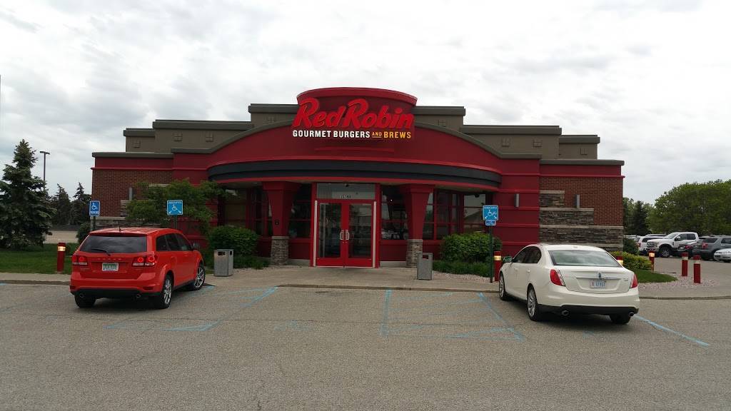 Red Robin Gourmet Burgers and Brews | restaurant | 15780 Hall Rd, Clinton Twp, MI 48038, USA | 5862869236 OR +1 586-286-9236