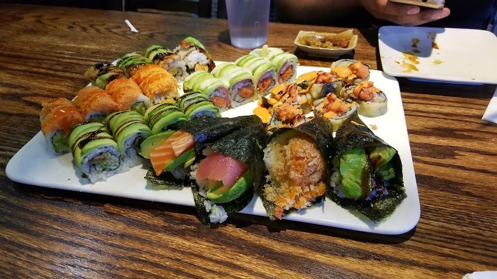 Sushi Republic | restaurant | 3365 Hillside Avenue, New Hyde Park, NY 11040, USA | 5167473377 OR +1 516-747-3377