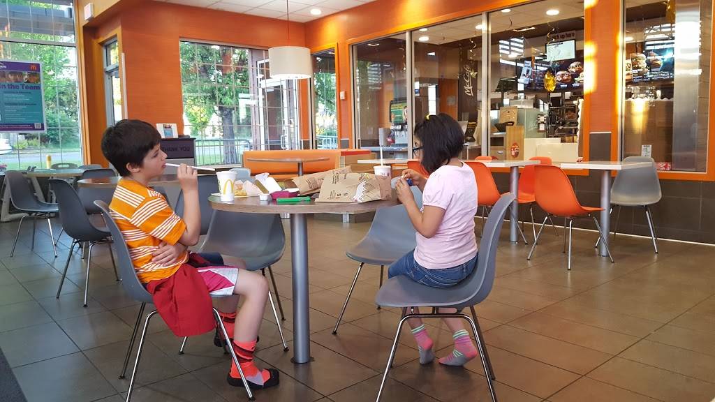 McDonalds | cafe | 21355 Southwest Sherwood Boulevard, Sherwood, OR 97140, USA | 5036256998 OR +1 503-625-6998