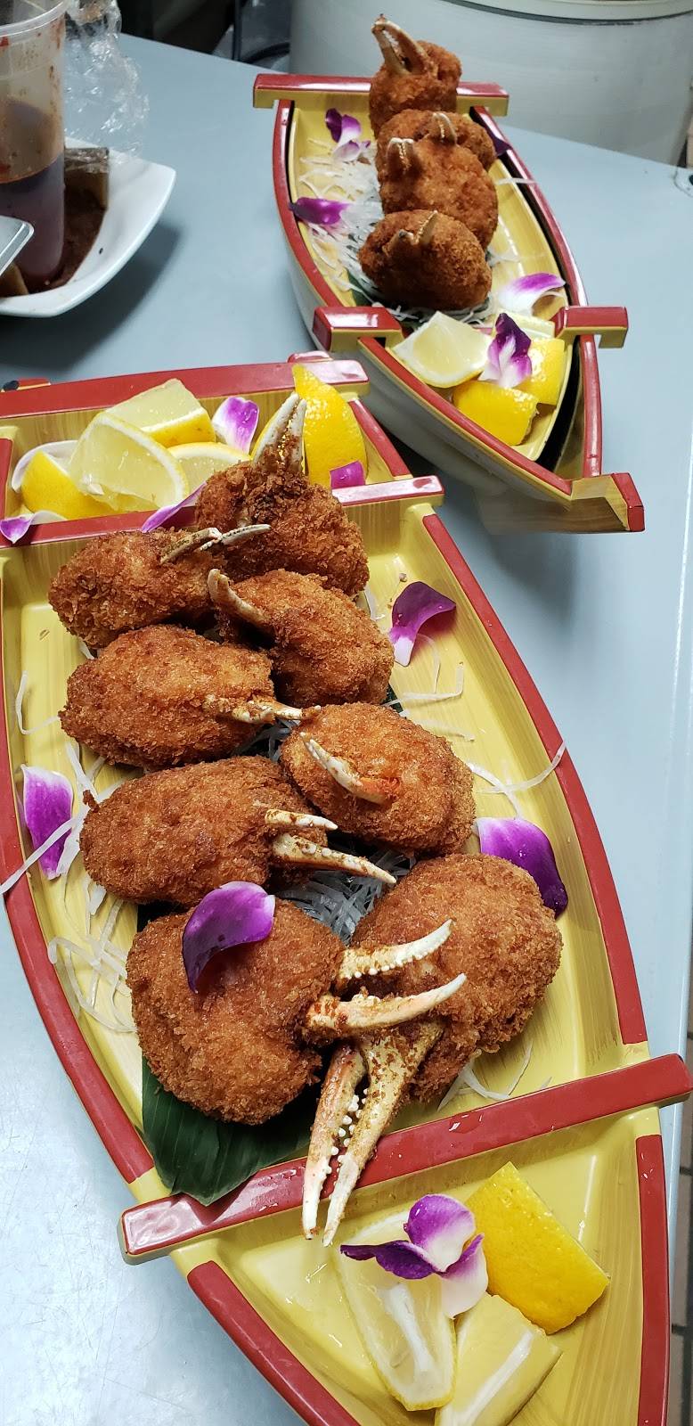 Bistro Chen | restaurant | 10 E Miner St, Arlington Heights, IL 60004, USA | 8472559080 OR +1 847-255-9080