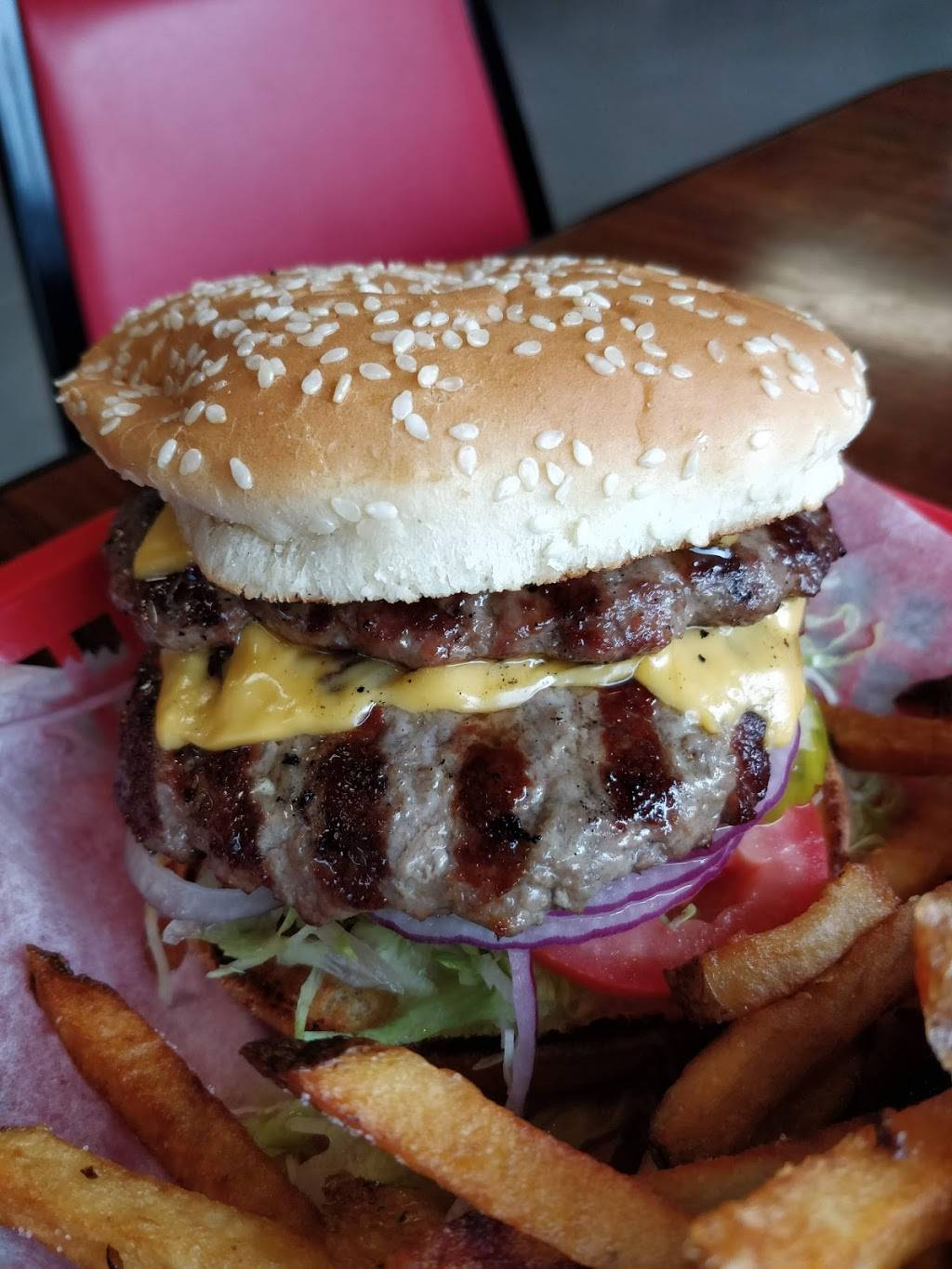 Firehouse dogs | restaurant | 1820 W Irving Park Rd, Schaumburg, IL 60193, USA | 8475654110 OR +1 847-565-4110