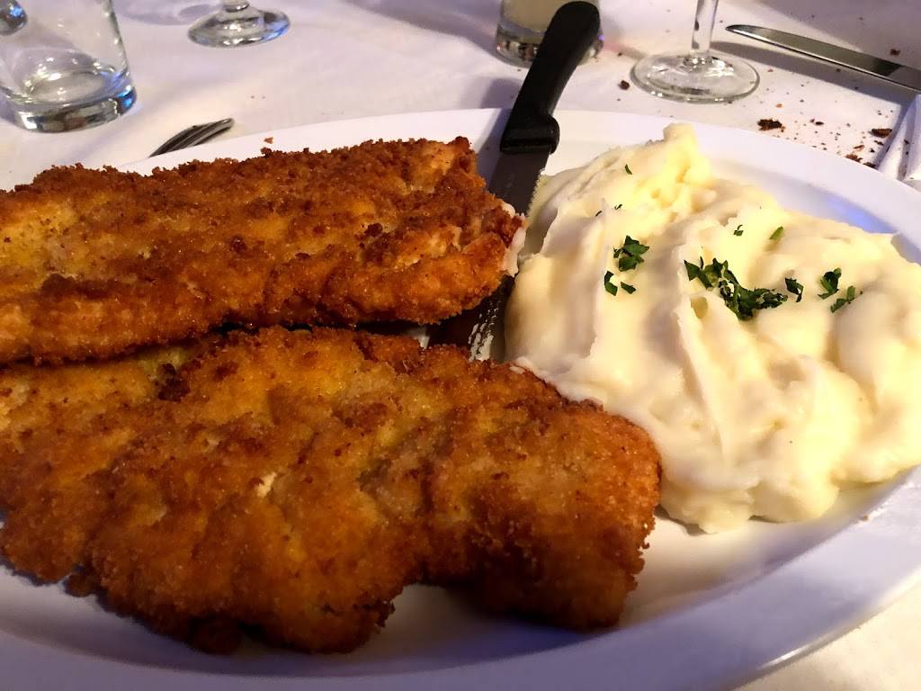 Nellys Saloon | restaurant | 3256 N Elston Ave, Chicago, IL 60618, USA | 7735884494 OR +1 773-588-4494