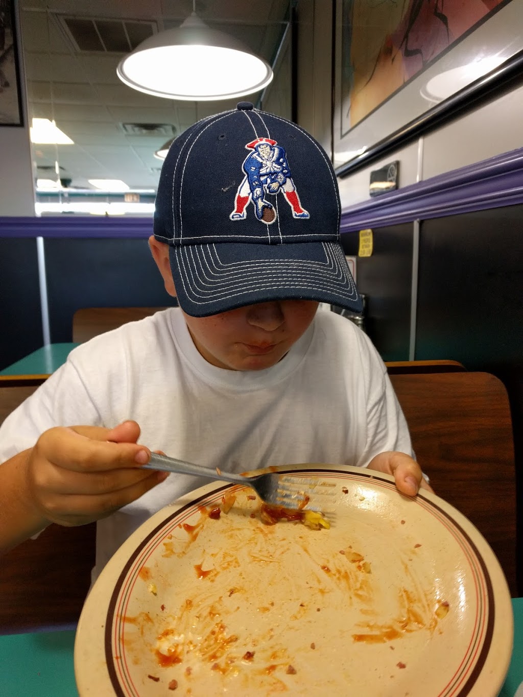 Omega Hawg & Dawg Deli | restaurant | 2100 Hilton Rd, Ferndale, MI 48220, USA | 2485485700 OR +1 248-548-5700