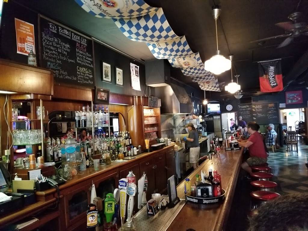 tgs Restaurant & Pub | restaurant | 4120 7th Ave, Kenosha, WI 53140, USA | 2626588080 OR +1 262-658-8080