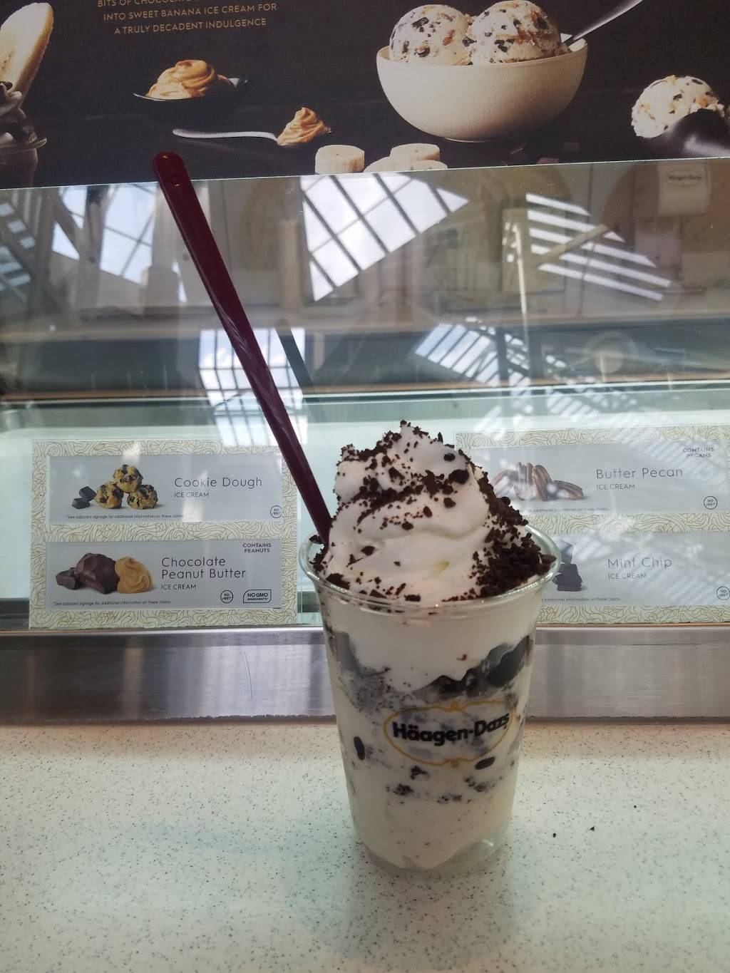 Häagen-Dazs | restaurant | 3333 W Touhy Ave, Lincolnwood, IL 60712, USA | 8476763885 OR +1 847-676-3885