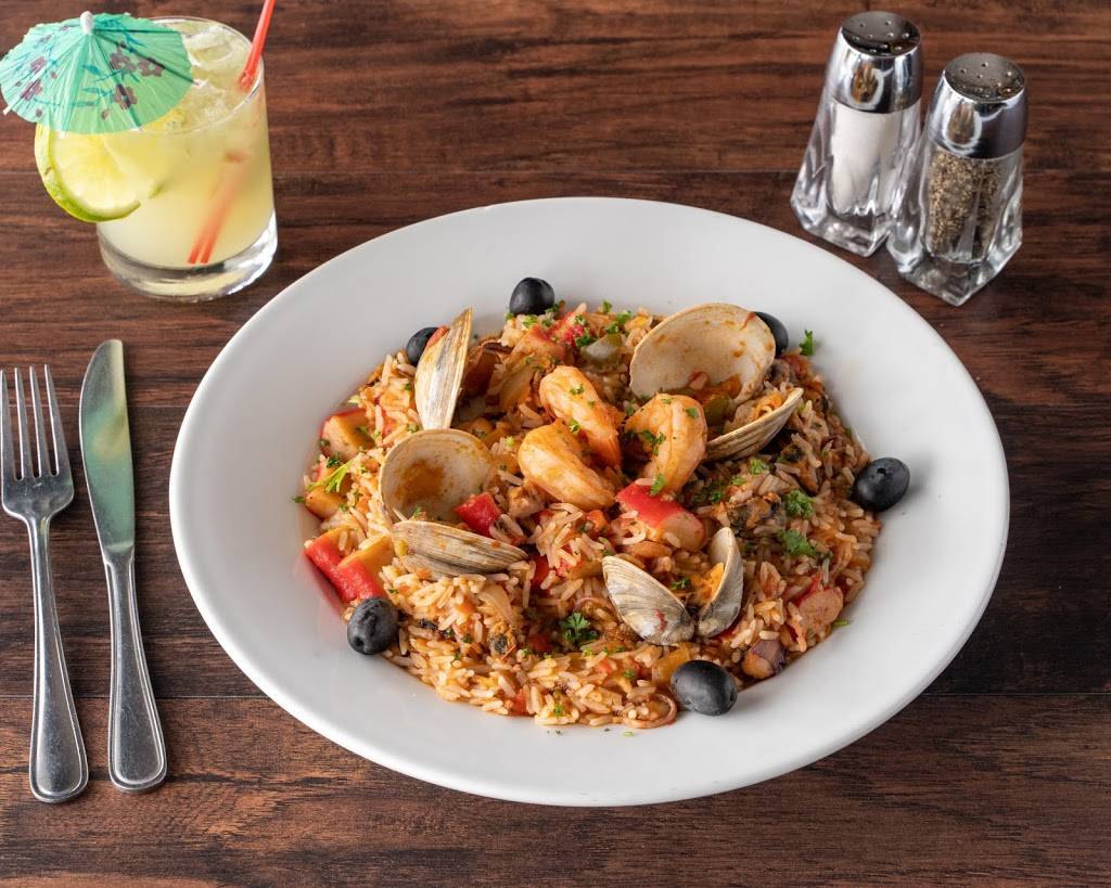 Luanda Restaurant & Lounge | restaurant | 453 Centre St, Brockton, MA 02302, USA | 5084271649 OR +1 508-427-1649