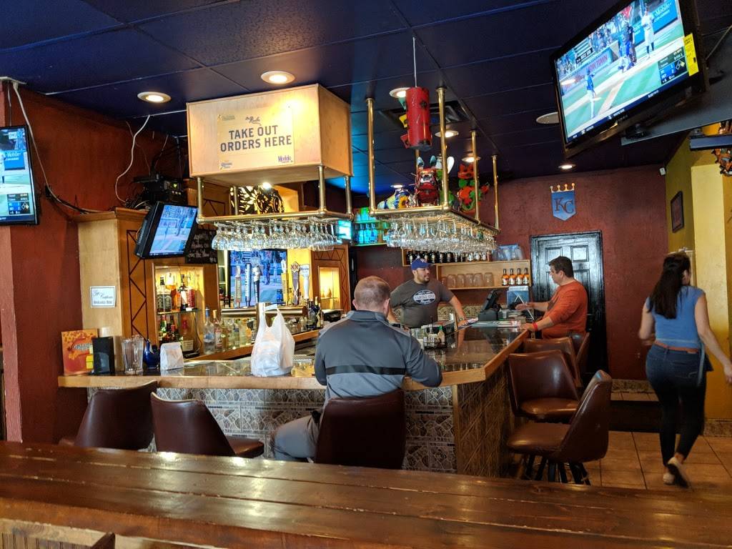 Dos Reales Mexican Restaurant | restaurant | 8841 W 75th St, Overland Park, KS 66204, USA | 9133411046 OR +1 913-341-1046